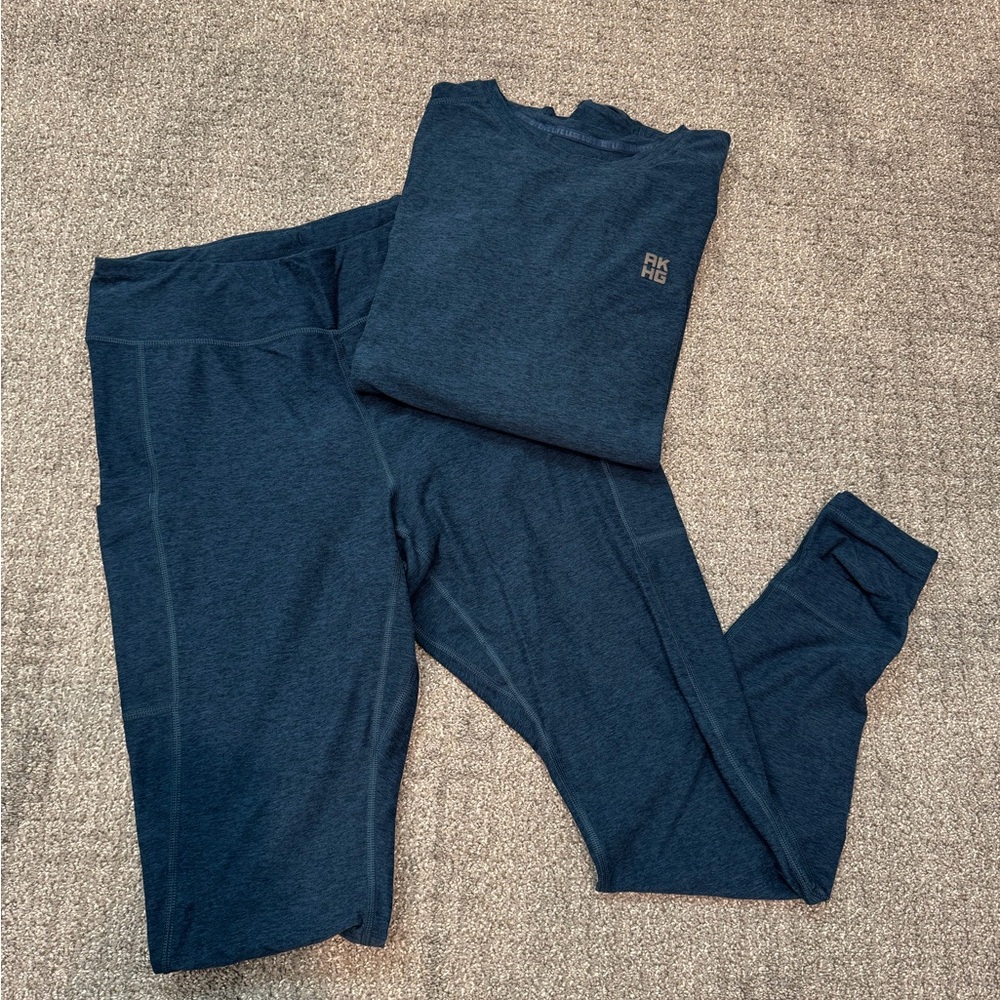 Duluth Trading Co. Dark Blue base layer set.